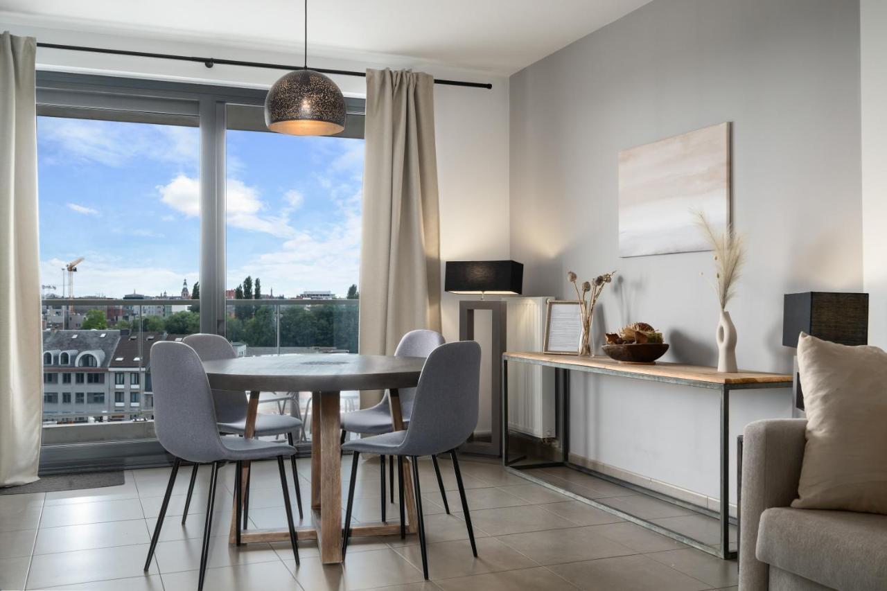Shs Homes-Luxe Highrise, 2 Bedrooms, Kitchen, Free Parking, Stunning View, Large Tarrasse, Workspace 哈瑟尔特 外观 照片